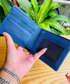 Ví nam da cá sấu 1M xanh patina, biểu tượng thời trang cao cấp, thiết kế đẳng cấp.