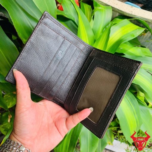 Ví đứng 1M da cá sấu gai lưng, biểu tượng thời trang cao cấp, thiết kế đẳng cấp.