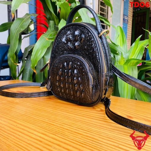 Balo mini cá sấu đen, cá tính, trẻ trung.