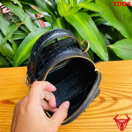 Balo mini cá sấu đen, tinh tế, hiện đại.