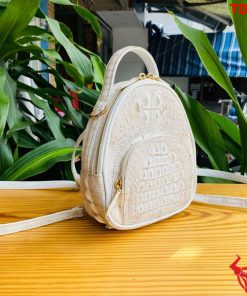 Balo mini cá sấu, trẻ trung, hiện đại.