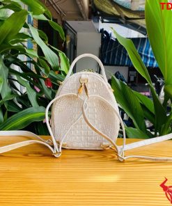 Balo mini cá sấu, thanh lịch, khác biệt.