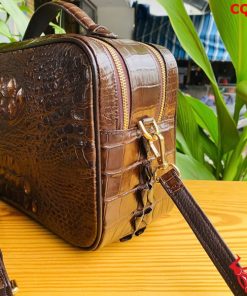 Clutch cá sấu 2 ngăn, nâu đất, đẳng cấp.
