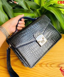 Clutch da bụng cá sấu đen, đẳng cấp.