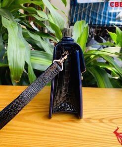 Clutch cá sấu đen đẳng cấp.