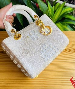 Túi nữ da gai lưng cá sấu trắng bạch tạng độc lạ và tinh tế