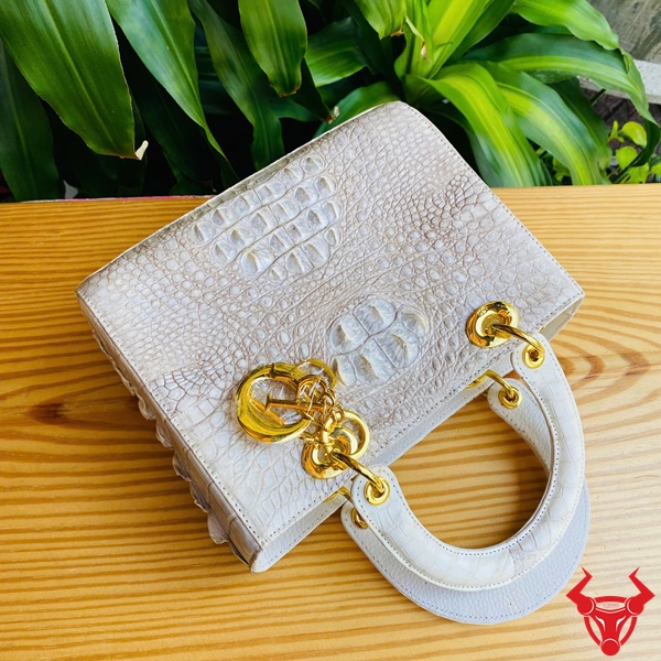 Túi Da Cá Sấu Bạch Tạng Cao Cấp – Phụ Kiện Thời Trang Đẳng Cấp Túi nữ da cá sấu bạch tạng chế tác thủ công tinh xảo