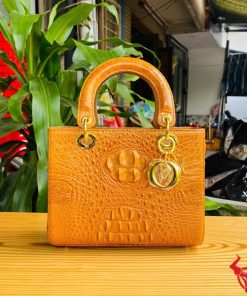 Túi nữ da cá sấu gù màu vàng bò cao cấp, sang trọng