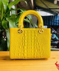 Túi nữ da cá sấu vàng chanh quý phái và nổi bật