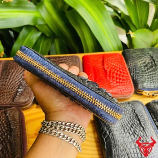 Ví da cá sấu đen tinh tế đẳng cấp.